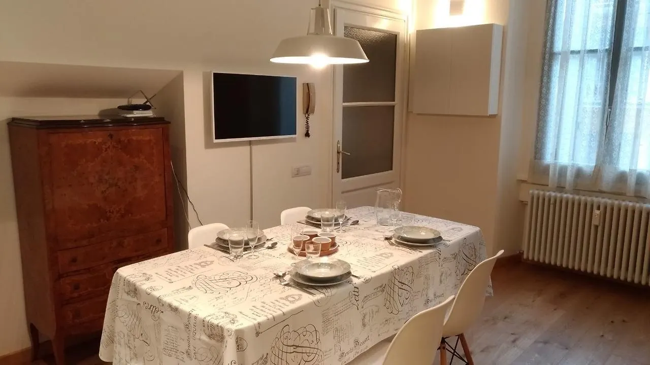 Revere 18 Apt 0*, Milan Italy